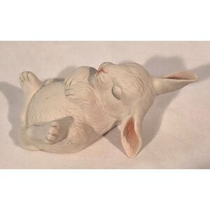Boehm Signed Porcelain Sleeping Newborn Rabbit Figurine USA #40217